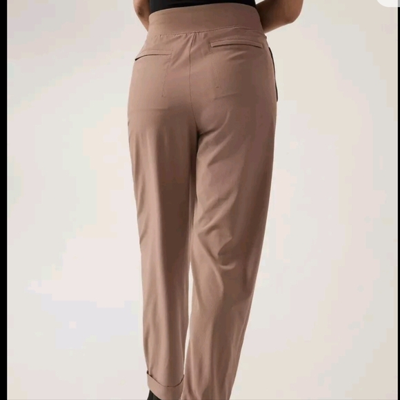 Athleta Rustic Beige Cardiff Lightweight Hiking Travel Pants Folded Hem Sz 12 - Picture 10 of 10